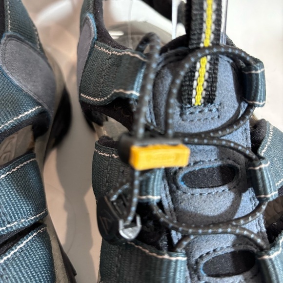 KEEN Sz 10 Newport H2 Water Resistant Comfort Outdoor Bungee Closure Shoes - Picture 6 of 11
